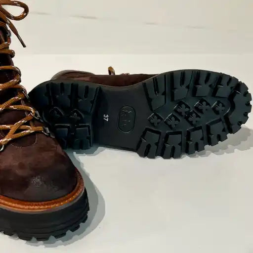 W5-9976 Pedula Suede Caffè