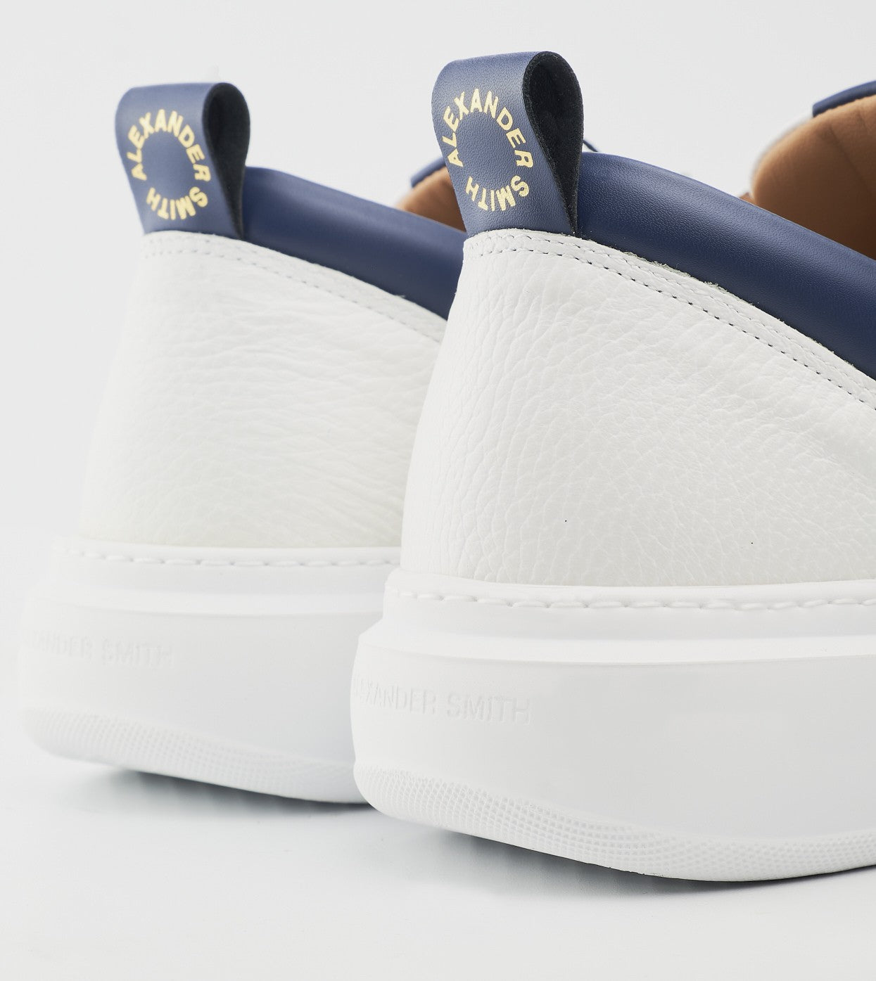 US4-Wembley White/Blue Man