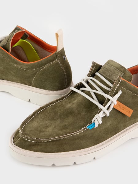 US3-P19 Suede Sage Man