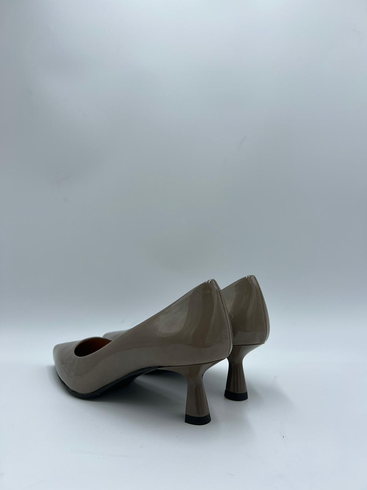 W-1631 Dècolletè Vernice Fango