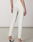 8P0463 Pantalone Slim Coconut White